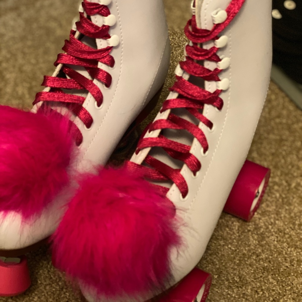 Brand new women’s roller skates